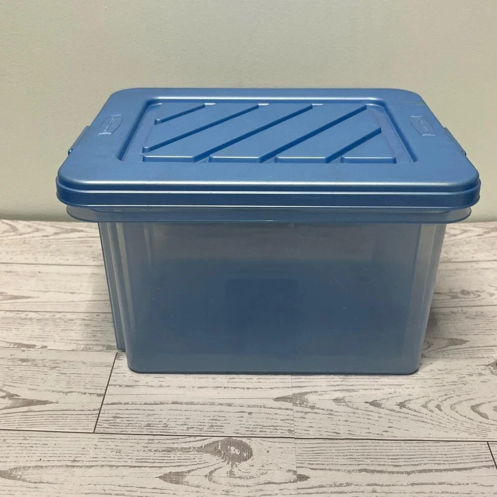 Rubbermaid Keepers Latch Box Blue Storage Container 3.7 Quart 9.5x7.5 in Clear
